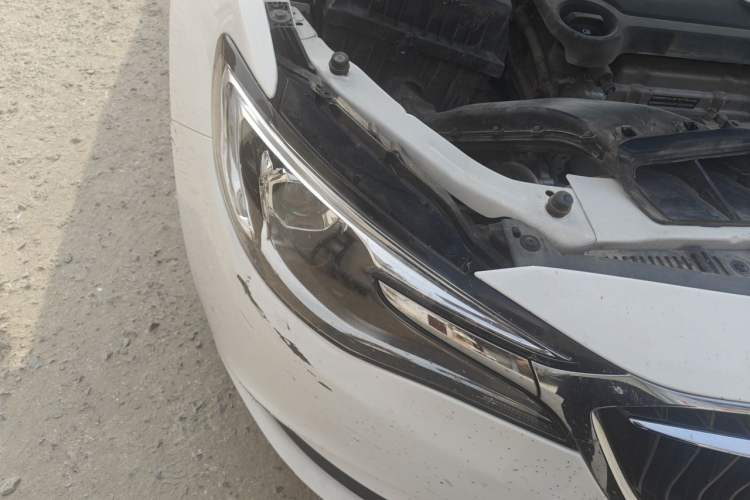 Used Buick GT 2021 Revised Version Flagship 1.5L Automatic Elite Edition Right Front Headlight