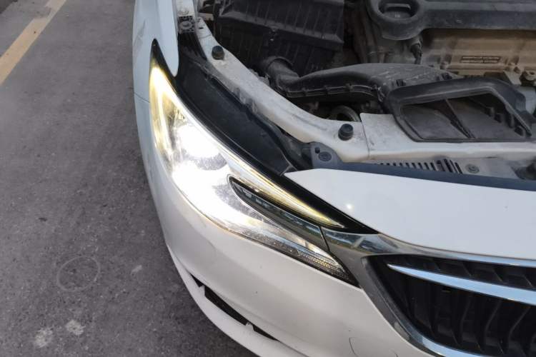Used Buick GT 2021 Revised Version Flagship 1.5L Automatic Elite Edition Right Front Headlight