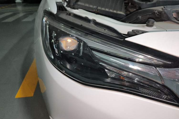 Used Buick GT 2021 Revised Version Flagship 1.5L Automatic Elite Edition Right Front Headlight
