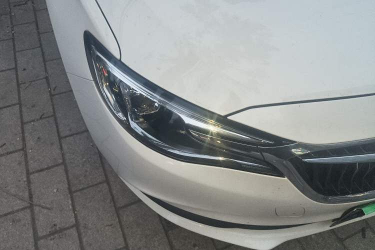 Used Buick GT 2021 Revised Version 1.3T Automatic Mild Hybrid Elite Edition Right Front Headlight