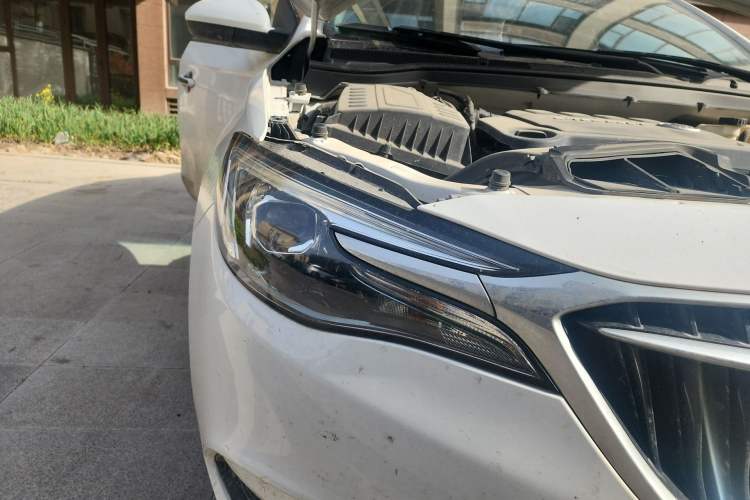 Used Buick GT 2021 Revised Version Flagship 1.5L Automatic Elite Edition Right Front Headlight