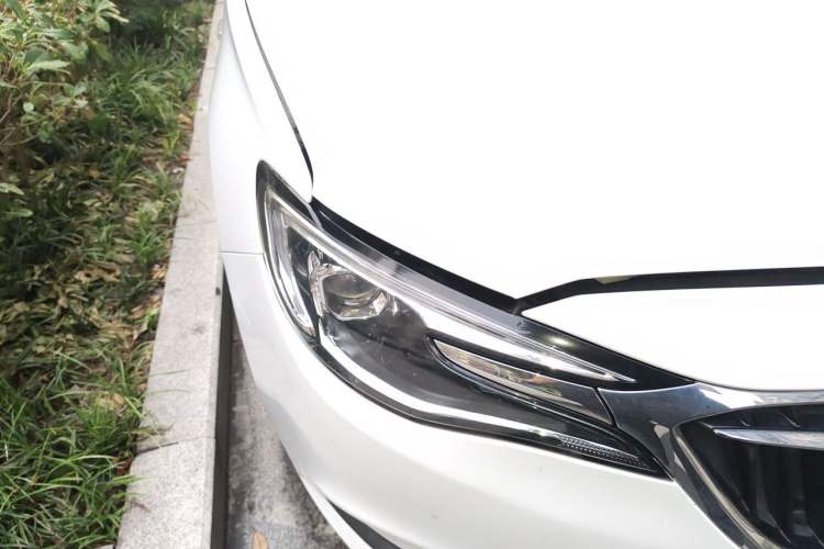 Used Buick GT 2021 Revised Version Flagship 1.5L Automatic Elite Edition Right Front Headlight