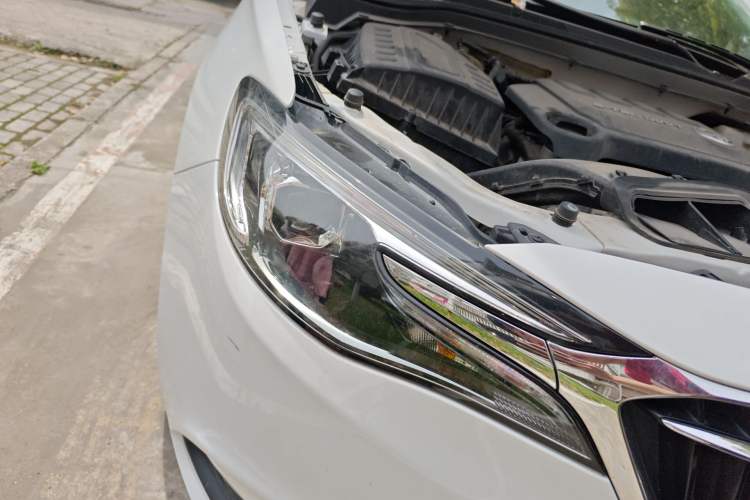 Used Buick GT 2021 Revised Version Flagship 1.5L Automatic Elite Edition Right Front Headlight