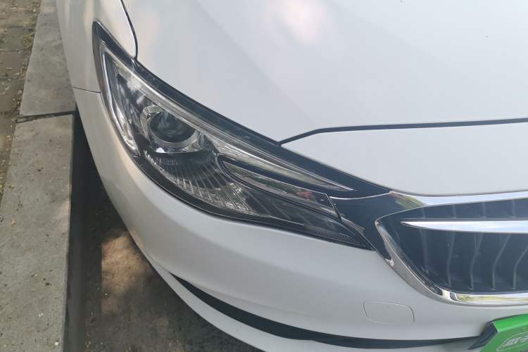 Used Buick GT 2021 Revised Version Flagship 1.5L Automatic Entry-Level Trim Right Front Headlight