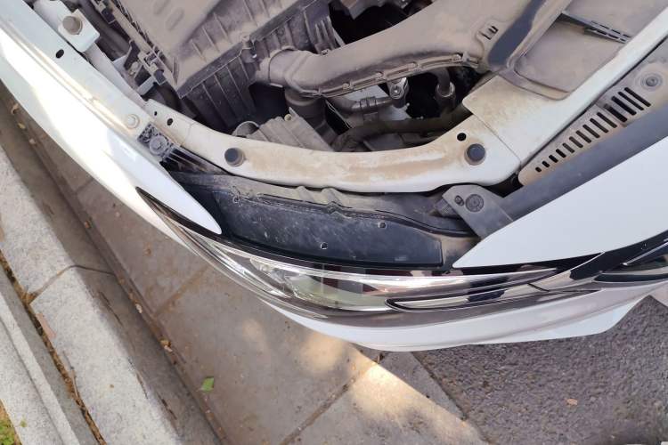 Used Buick GT 2021 Revised Version Flagship 1.5L Automatic Elite Edition Right Front Headlight