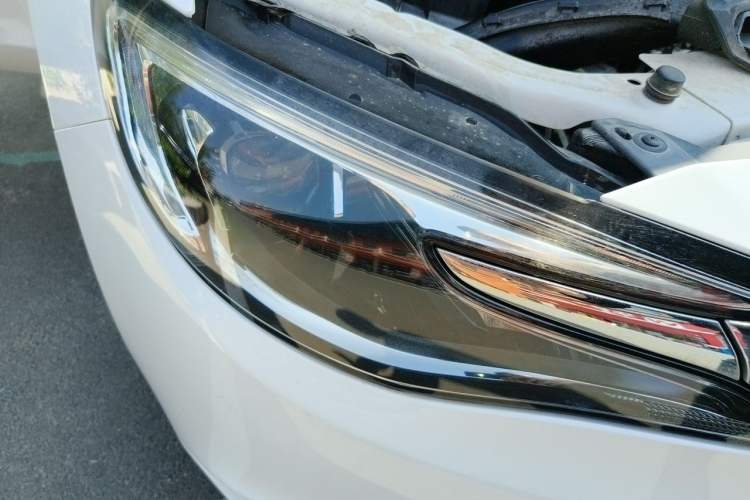 Used Buick GT 2021 1.3T Automatic Mild Hybrid Elite Version Right Front Headlight