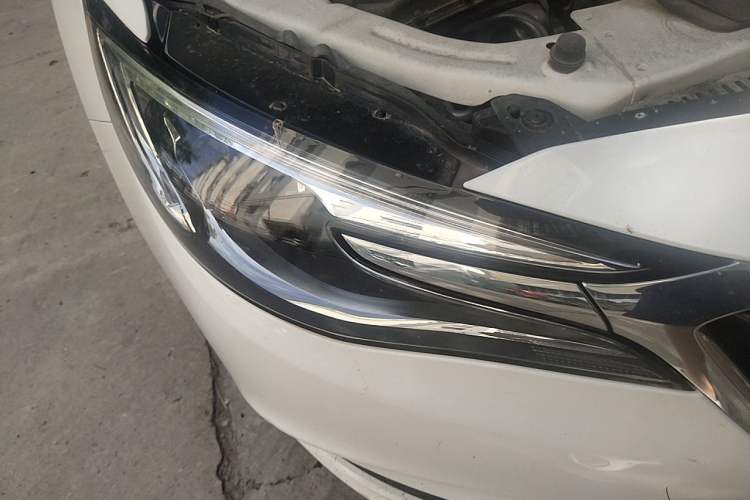 Used Buick GT 2021 Revised Version Flagship 1.5L Automatic Elite Edition Right Front Headlight