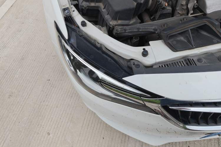 Used Buick GT 2021 Revised Version 1.3T Automatic Mild Hybrid Elite Edition Right Front Headlight