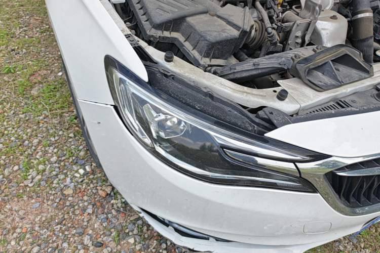 Used Buick GT 2021 Revised Version 1.3T Automatic Mild Hybrid Elite Edition Right Front Headlight