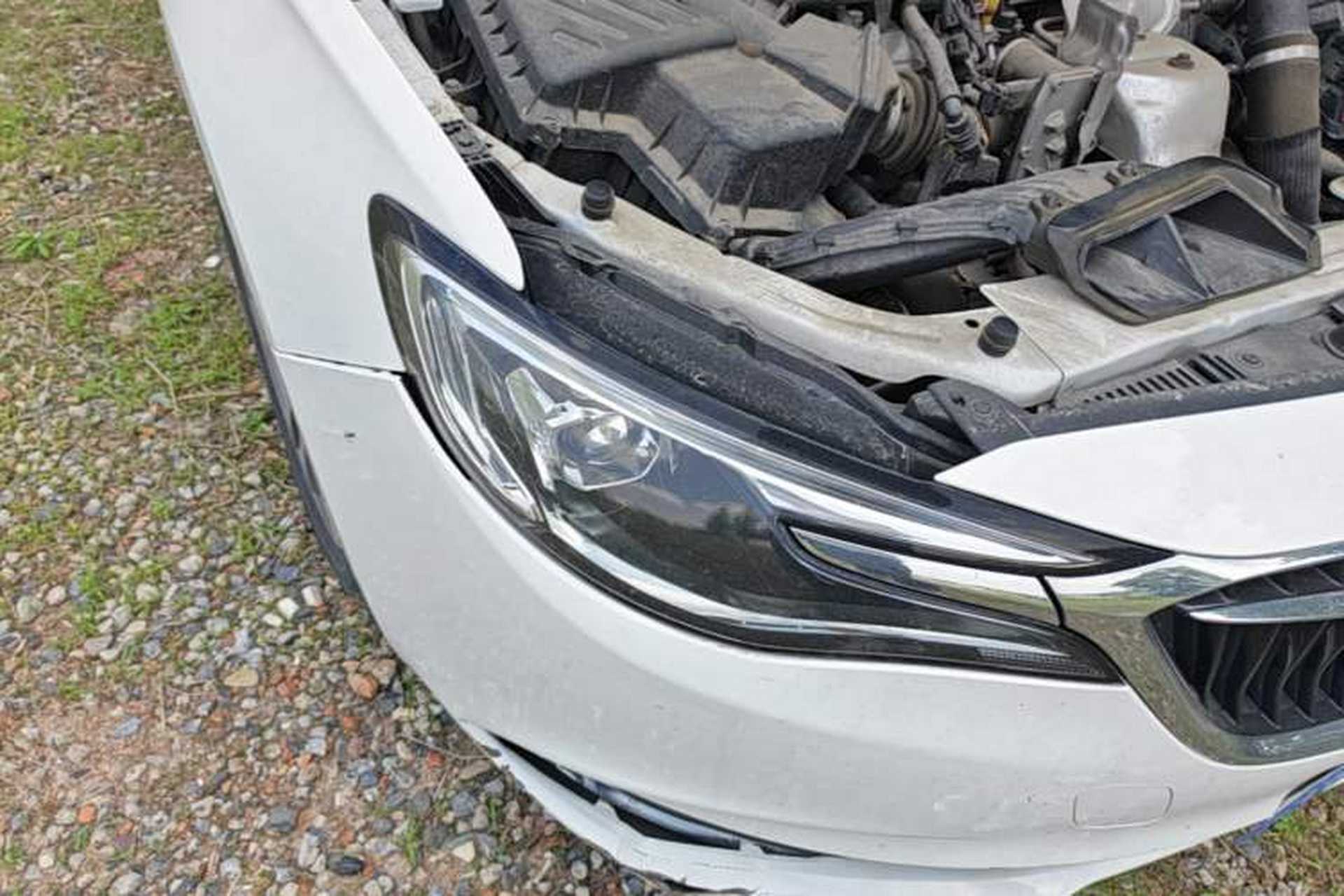 Used Buick GT 2021 Revised Version 1.3T Automatic Mild Hybrid Elite Edition Right Front Headlight