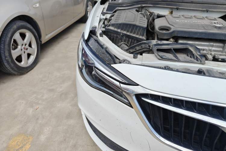 Used Buick GT 2021 Revised Version Flagship 1.5L Automatic Elite Edition Right Front Headlight