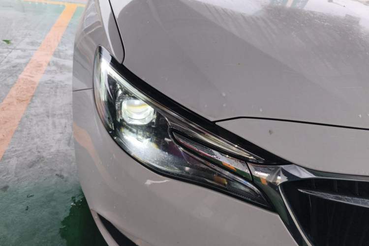 Used Buick GT 2021 Revised Version 1.3T Automatic Mild Hybrid Elite Edition Right Front Headlight