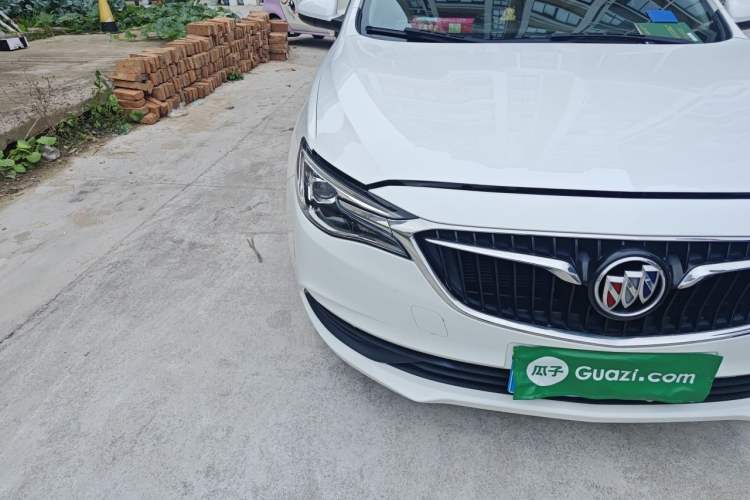 Used Buick GT 2021 Revised Version 1.3T Automatic Mild Hybrid Elite Edition Right Front Headlight