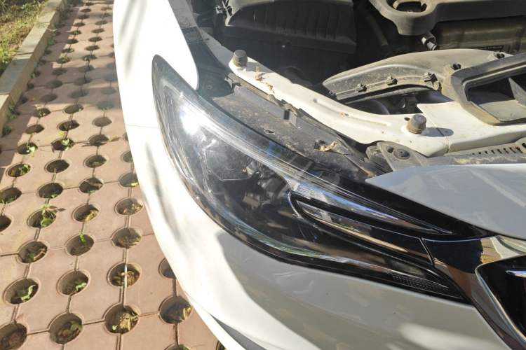 Used Buick GT 2021 Revised Version Flagship 1.5L Automatic Elite Edition Right Front Headlight
