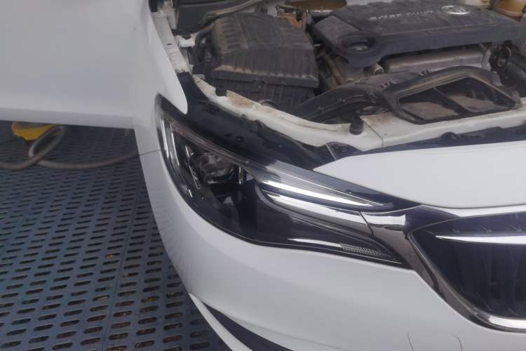 Used Buick GT 2021 Revised Version Flagship 1.5L Automatic Elite Edition Right Front Headlight