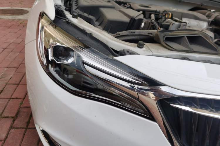 Used Buick GT 2021 Revised Version 1.3T Automatic Mild Hybrid Elite Edition Right Front Headlight