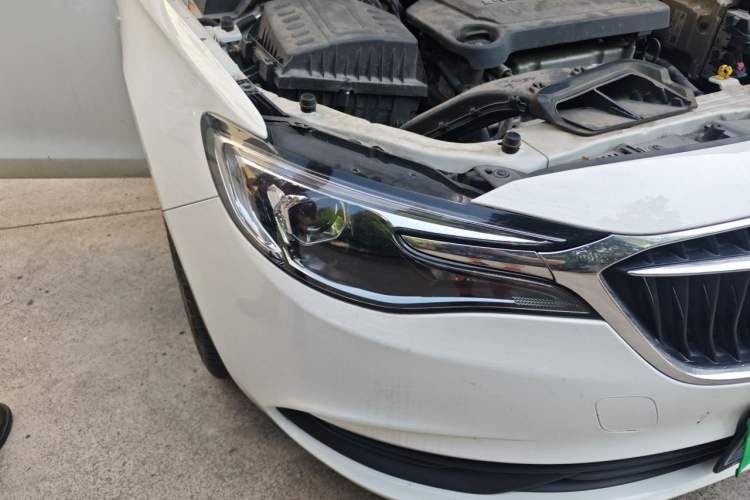 Used Buick GT 2021 Revised Version Flagship 1.5L Automatic Elite Edition Right Front Headlight