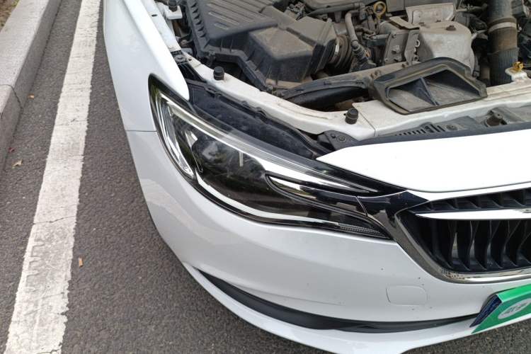 Used Buick GT 2021 1.3T Automatic Mild Hybrid Elite Version Right Front Headlight