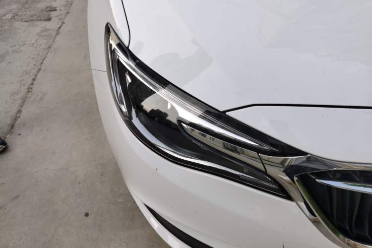 Used Buick GT 2021 Revised Version Flagship 1.5L Automatic Elite Edition Right Front Headlight