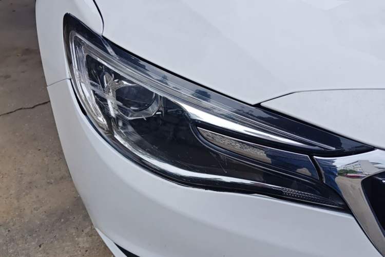 Used Buick GT 2021 Revised Version 1.3T Automatic Mild Hybrid Elite Edition Right Front Headlight