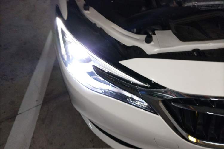 Used Buick GT 2021 Revised Version Flagship 1.5L Automatic Elite Edition Right Front Headlight