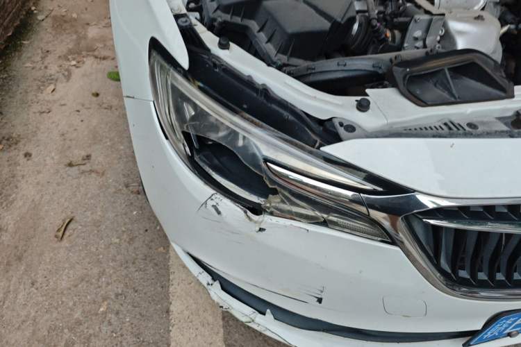 Used Buick GT 2021 Revised Version 1.3T Automatic Mild Hybrid Elite Edition Right Front Headlight