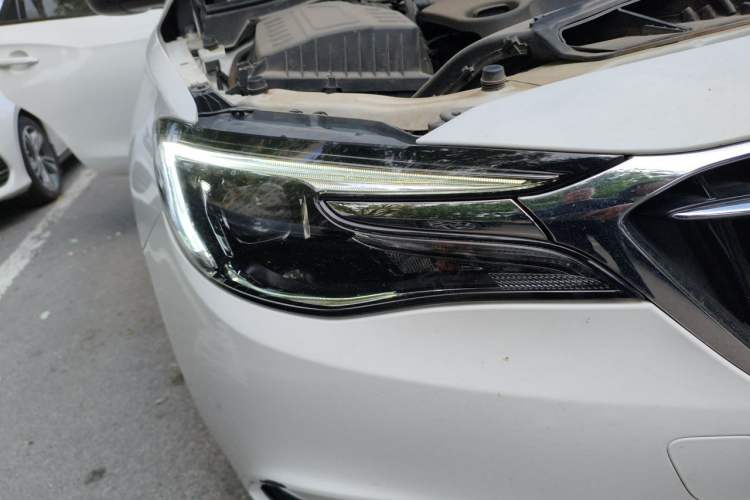 Used Buick GT 2021 Exemplar 1.5L Automatic Elite Version Right Front Headlight
