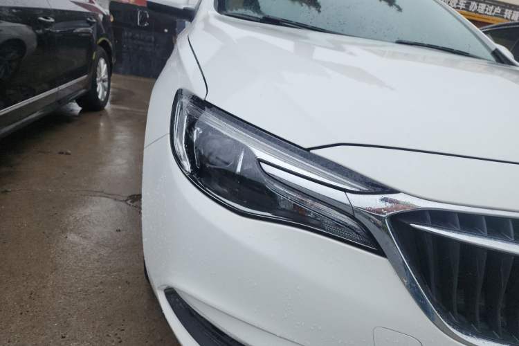 Used Buick GT 2021 Revised Version 1.3T Automatic Mild Hybrid Elite Edition Right Front Headlight