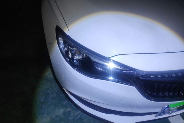 Used Buick GT 2021 Revised Version Flagship 1.5L Automatic Elite Edition Right Front Headlight