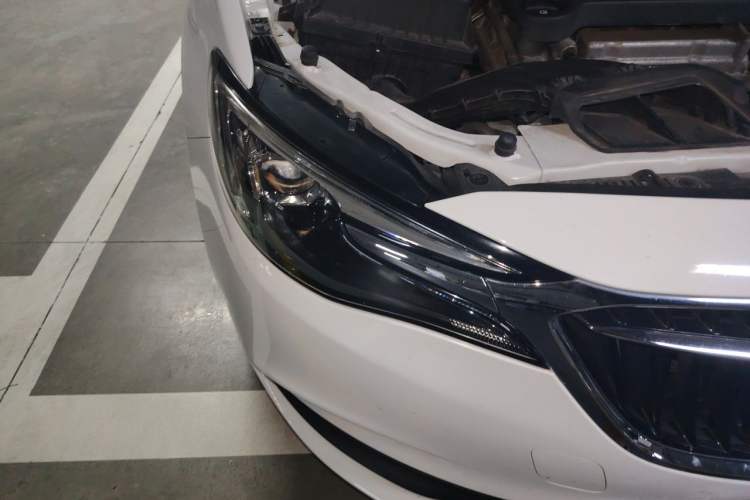 Used Buick GT 2021 Revised Version Flagship 1.5L Automatic Elite Edition Right Front Headlight