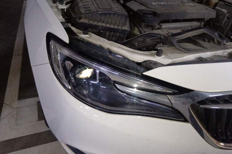 Used Buick GT 2021 Revised Version Flagship 1.5L Automatic Elite Edition Right Front Headlight