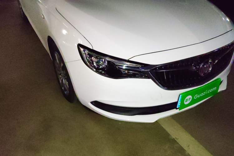 Used Buick GT 2021 Revised Version 1.3T Automatic Mild Hybrid Elite Edition Right Front Headlight