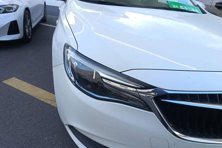 Used Buick GT 2021 Revised Version Flagship 1.5L Automatic Elite Edition Right Front Headlight