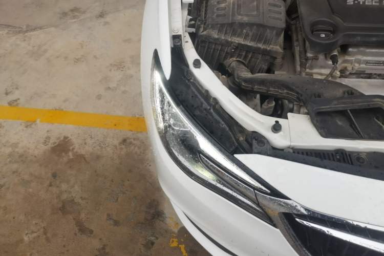 Used Buick GT 2021 Revised Version Flagship 1.5L Automatic Elite Edition Right Front Headlight