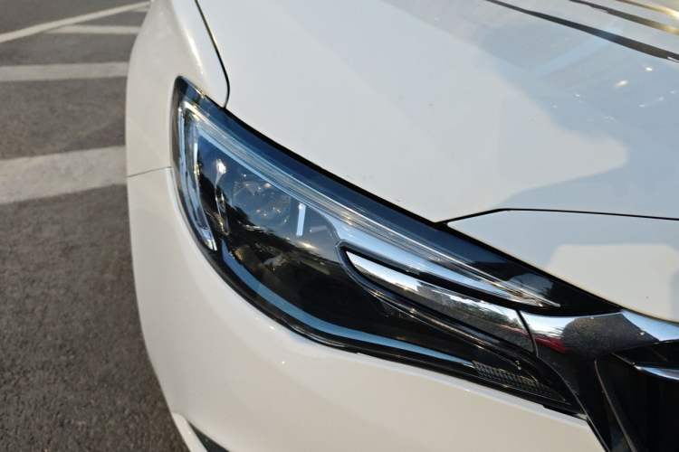Used Buick GT 2021 1.3T Automatic Mild Hybrid Elite Version Right Front Headlight