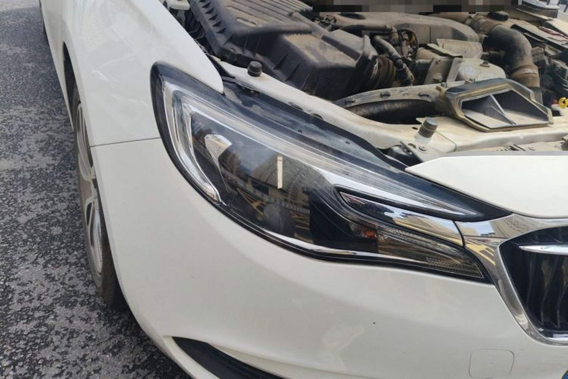 Used Buick GT 2021 1.3T Automatic Mild Hybrid Elite Version Right Front Headlight