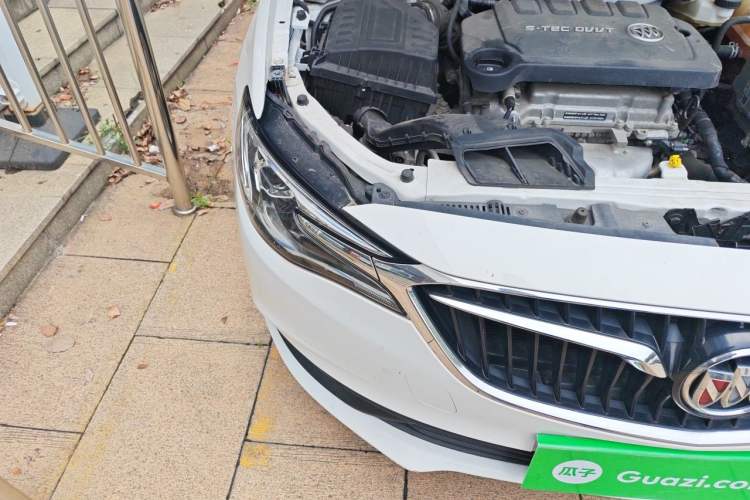 Used Buick GT 2021 Revised Version Flagship 1.5L Automatic Elite Edition Right Front Headlight