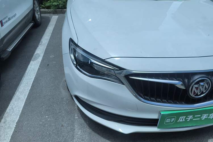 Used Buick GT 2021 Revised Version Flagship 1.5L Automatic Elite Edition Right Front Headlight