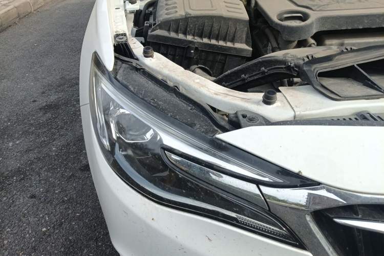 Used Buick GT 2021 Revised Version Flagship 1.5L Automatic Elite Edition Right Front Headlight