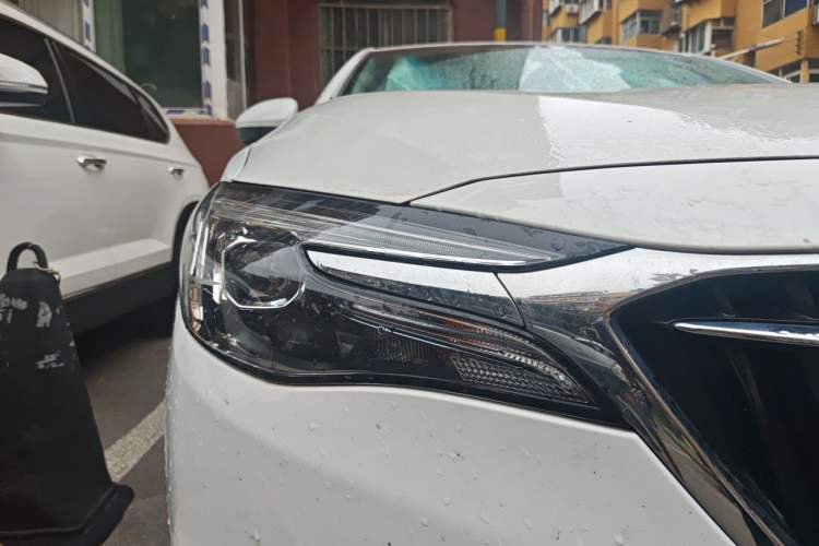 Used Buick GT 2021 Revised Version 1.3T Automatic Mild Hybrid Elite Edition Right Front Headlight