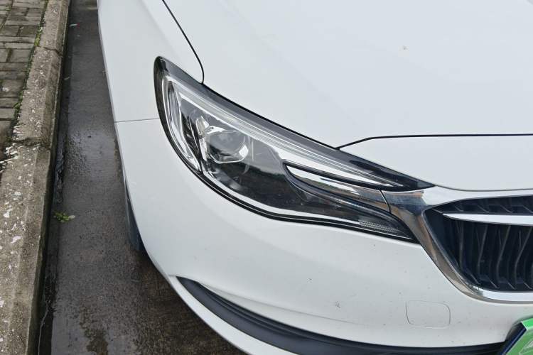 Used Buick GT 2021 Revised Version Flagship 1.5L Automatic Elite Edition Right Front Headlight