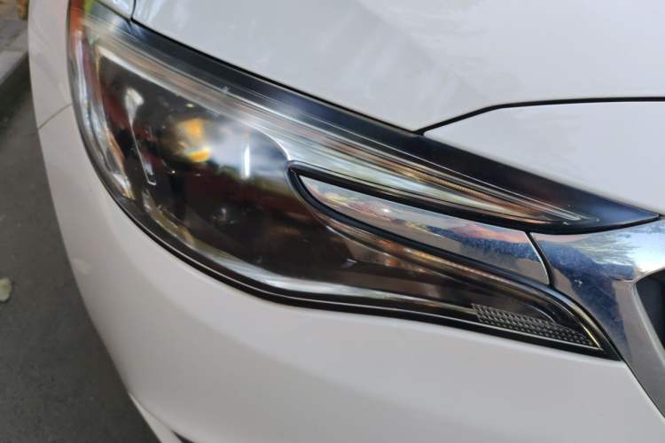 Used Buick GT 2021 Revised Version Flagship 1.5L Automatic Elite Edition Right Front Headlight