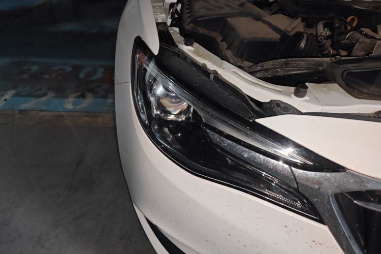 Used Buick GT 2021 Revised Version 1.3T Automatic Mild Hybrid Elite Edition Right Front Headlight