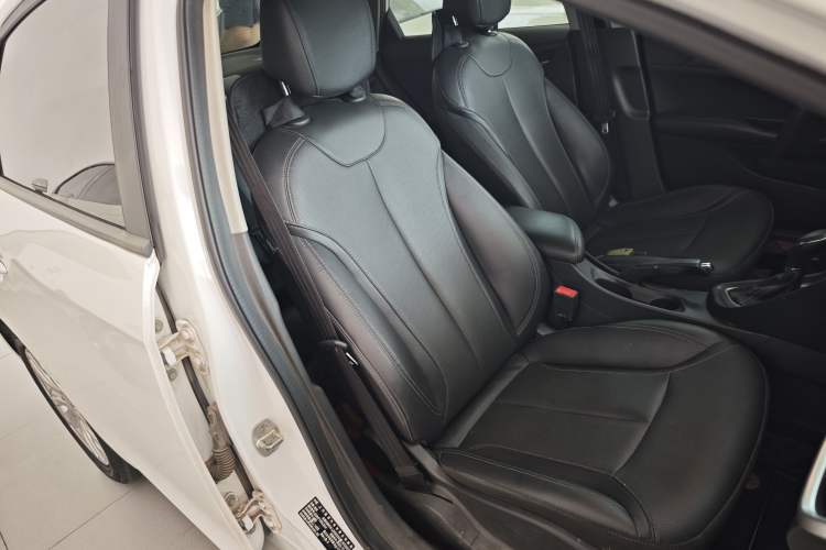 Used Buick GT 2021 Revised Version Flagship 1.5L Automatic Elite Edition Right Front Seat