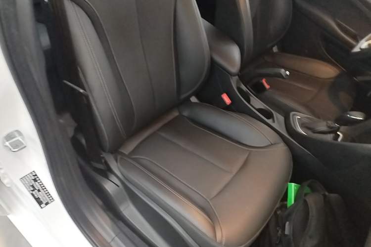 Used Buick GT 2021 Revised Version Flagship 1.5L Automatic Elite Edition Right Front Seat