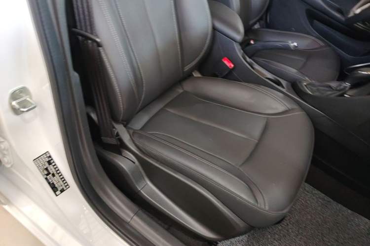 Used Buick GT 2021 Revised Version Flagship 1.5L Automatic Elite Edition Right Front Seat