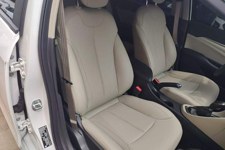 Used Buick GT 2021 Exemplar 1.5L Automatic Elite Version Right Front Seat