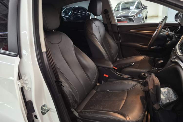 Used Buick GT 2021 Revised Version 1.3T Automatic Mild Hybrid Elite Edition Right Front Seat