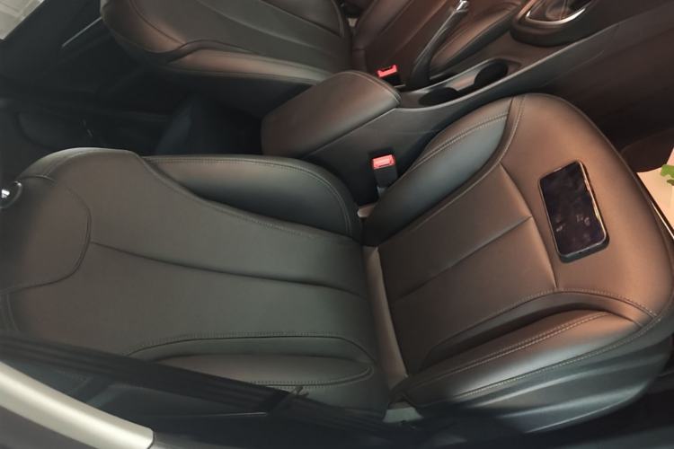 Used Buick GT 2021 Revised Version 1.3T Automatic Mild Hybrid Elite Edition Right Front Seat