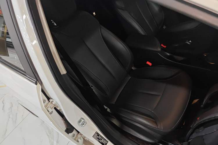 Used Buick GT 2021 Revised Version Flagship 1.5L Automatic Elite Edition Right Front Seat